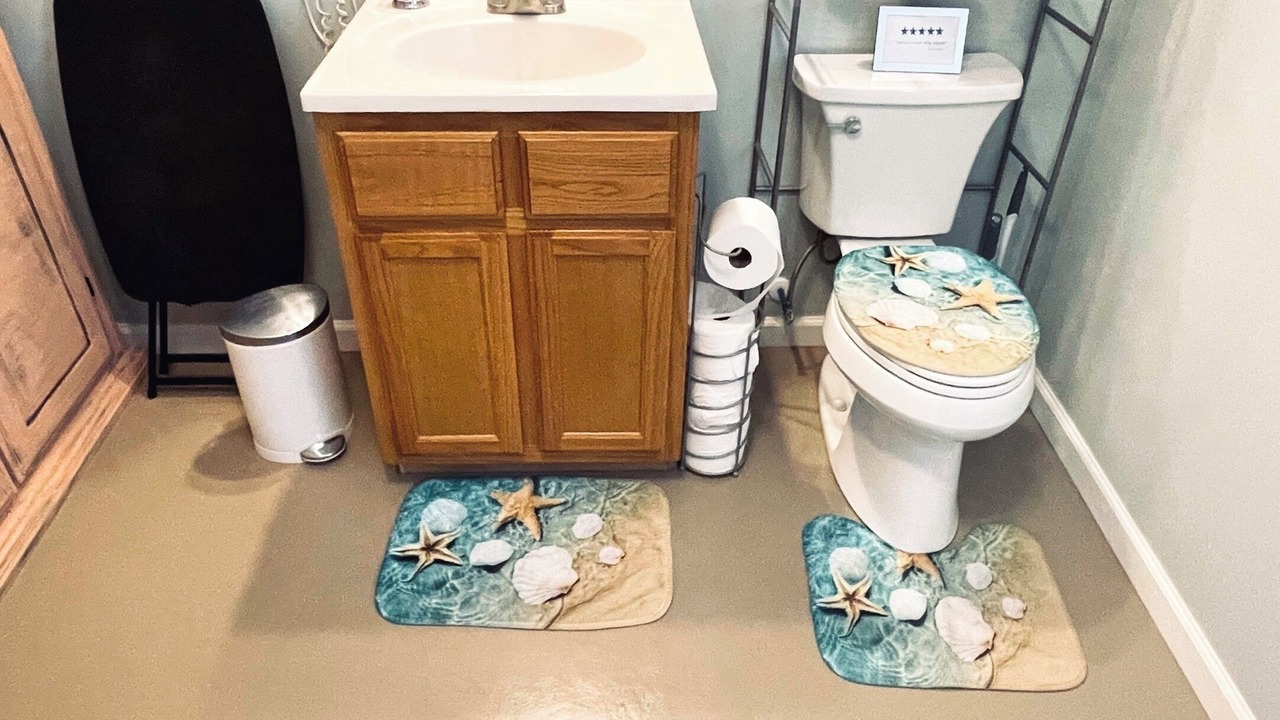 Photo of Bathroom in Pretty Bayou
