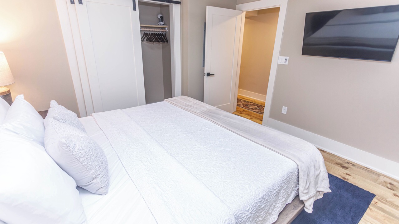 Photo of Bedroom in Vicksburg