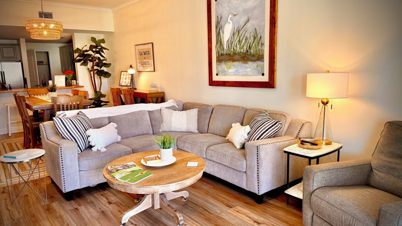 Photo of Livingroom in Henderson Point