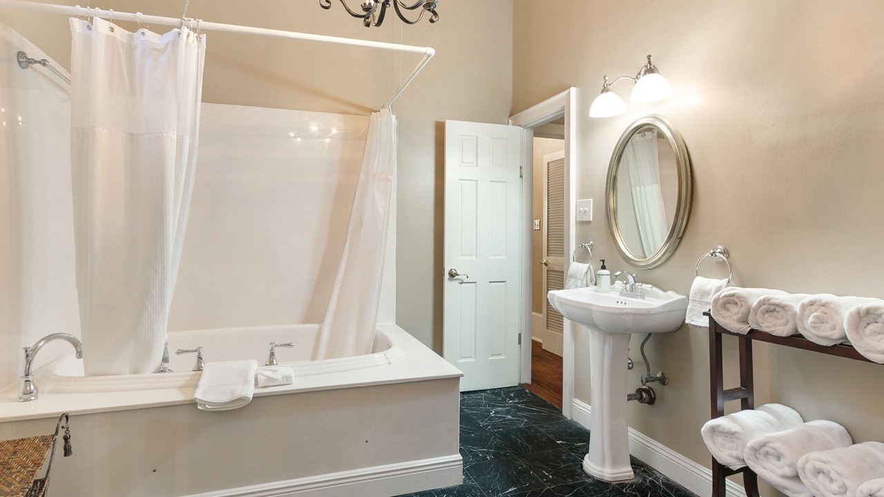 Photo of Bathroom in Treme