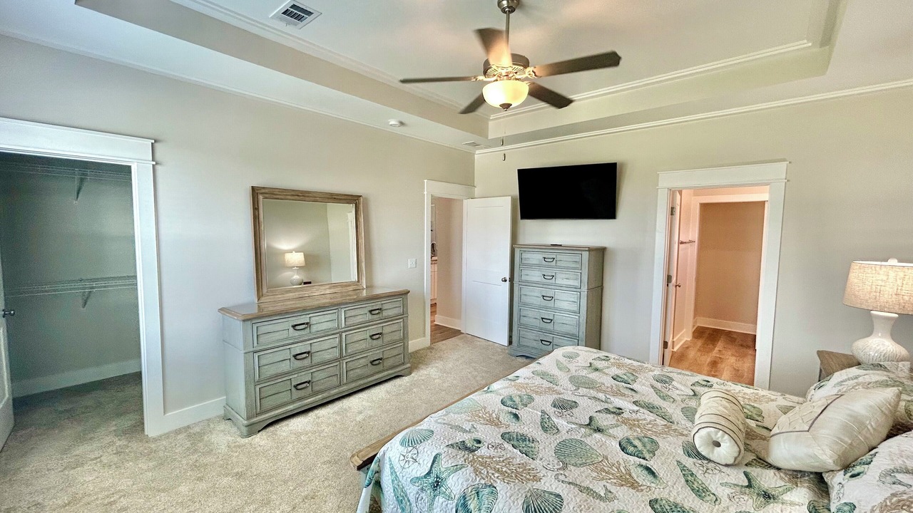 Photo of Bedroom in Eastpoint