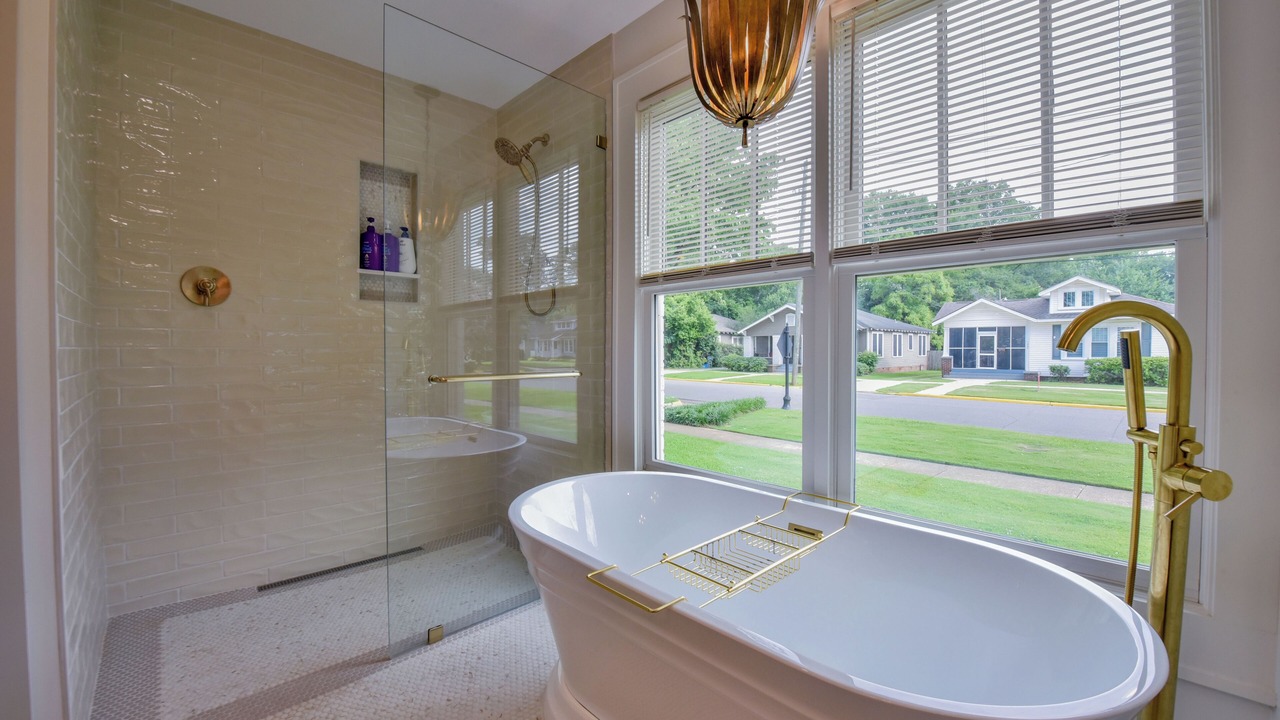 Photo of Bathroom in Tuscaloosa