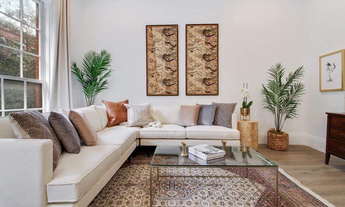 Photo of Livingroom in Central Business District