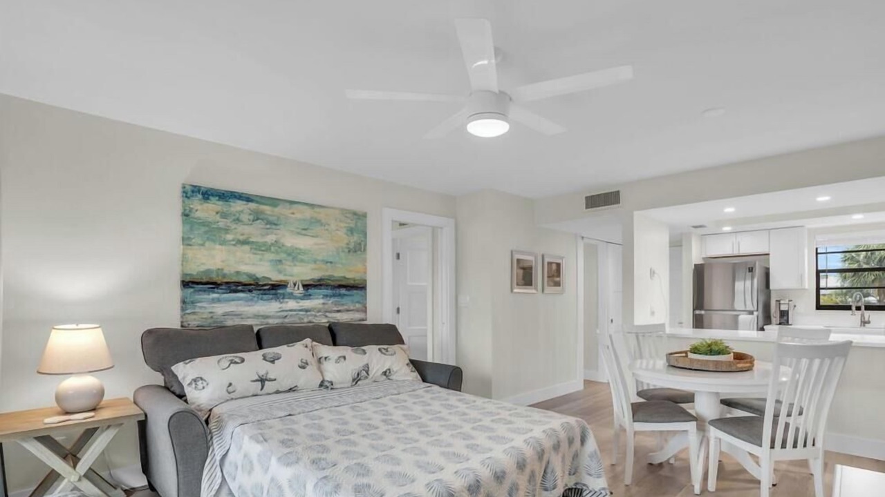 Photo of Bedroom in Park Shore