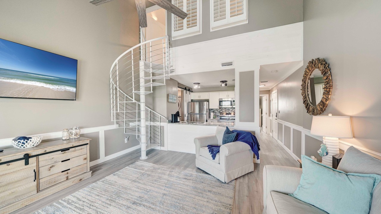 Photo of Livingroom in Lower Grand Lagoon