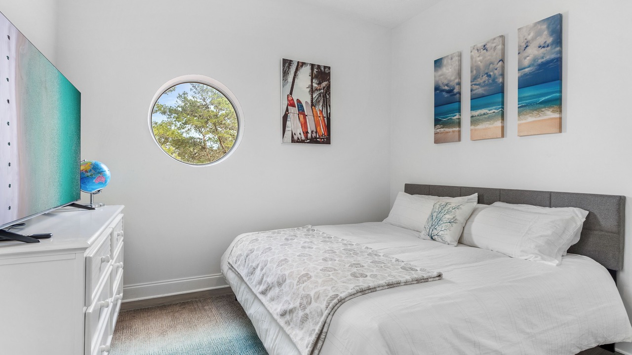 Photo of Bedroom in White's Gulfview
