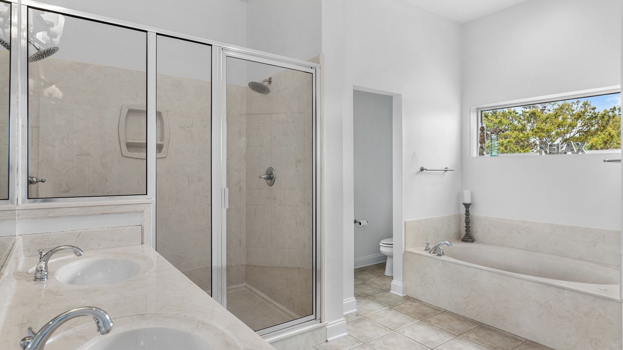 Photo of Bathroom in White's Gulfview