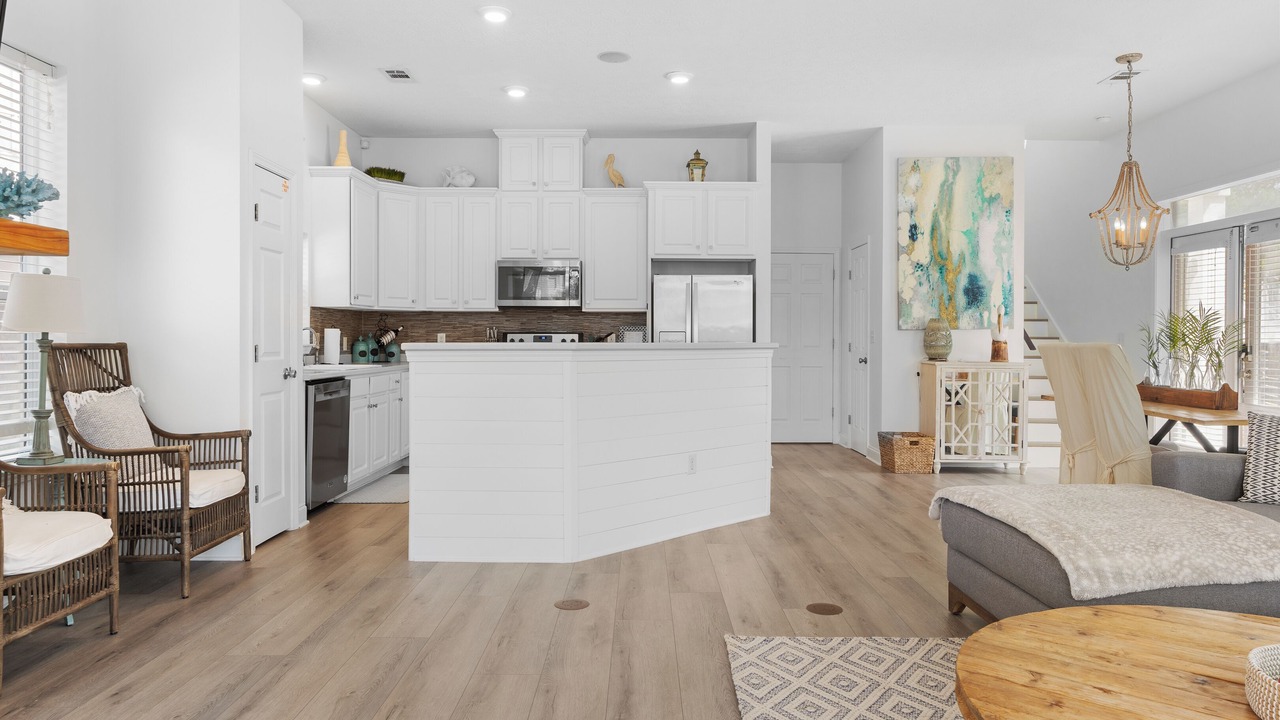 Photo of Livingroom in White's Gulfview