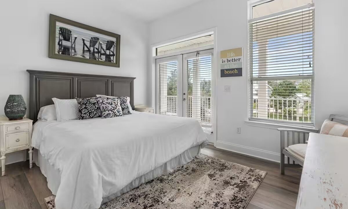 Photo of Bedroom in White's Gulfview