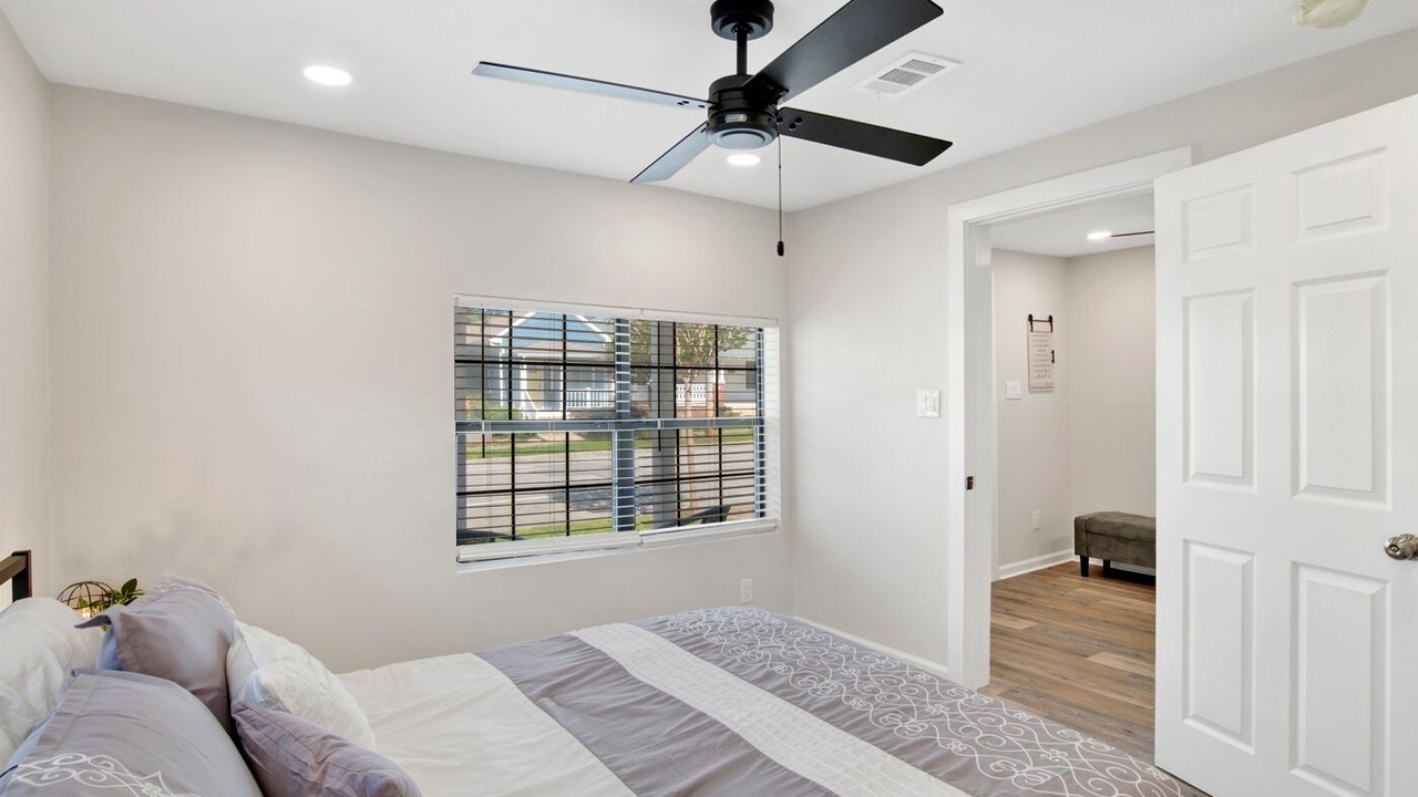 Photo of Bedroom in Old East Hill