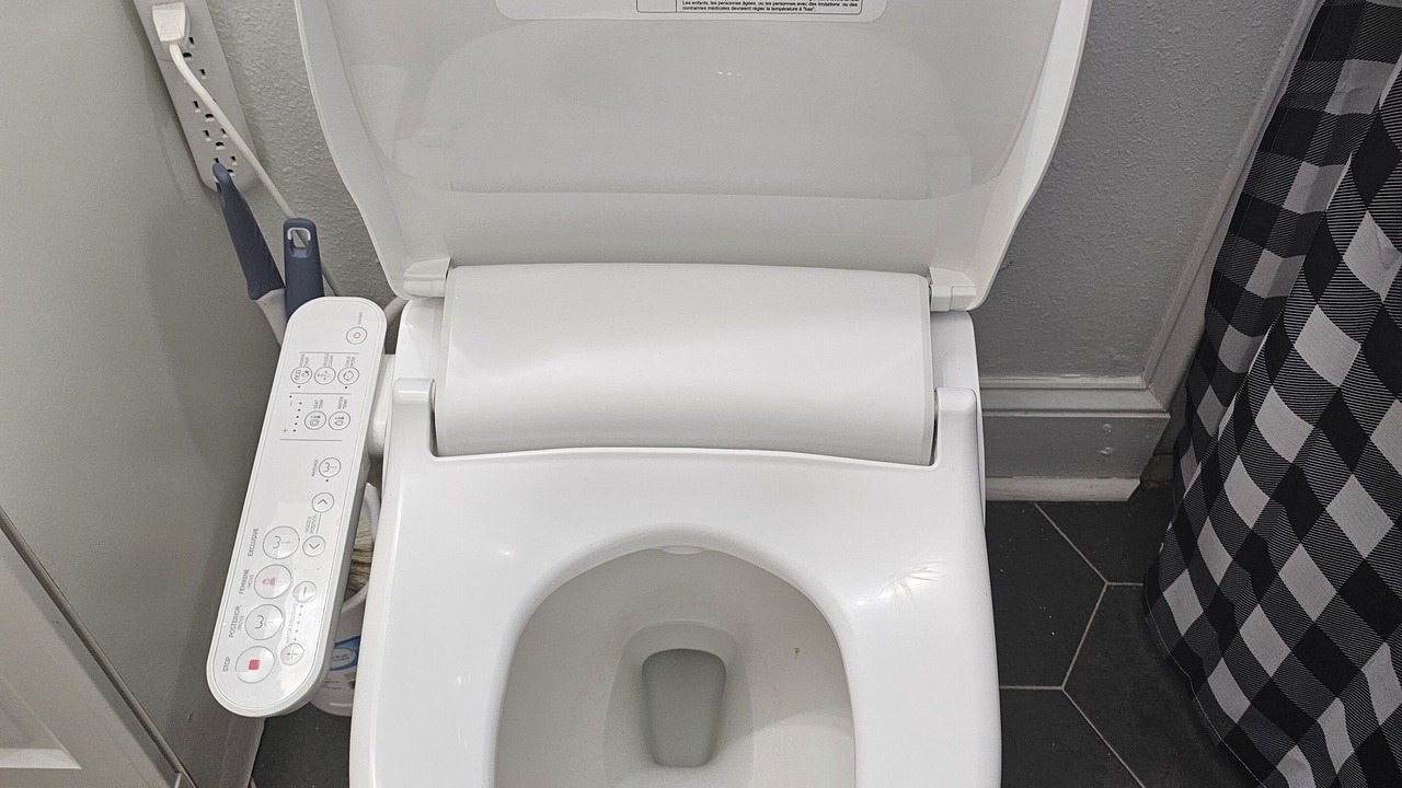 Photo of Bathroom in Esplanade Ridge