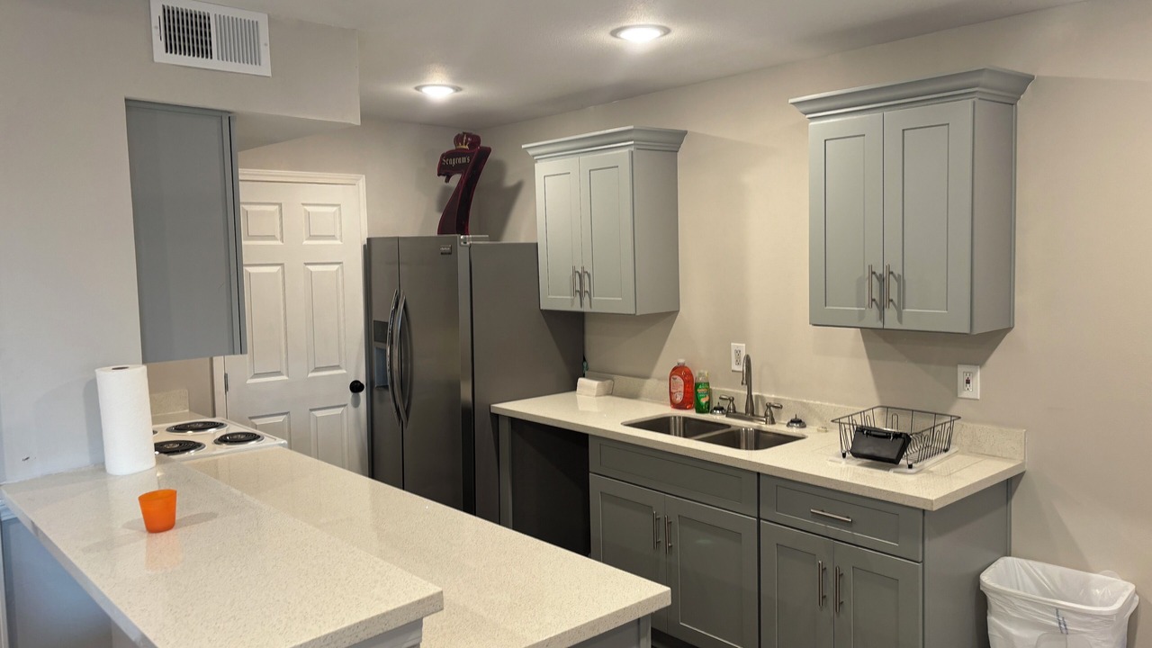Photo of Kitchen in Kenner - Louis Armstrong International Airport