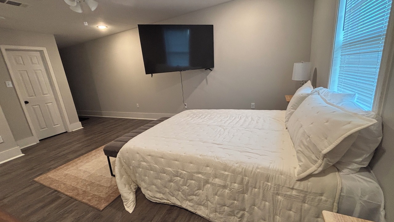 Photo of Bedroom in Kenner - Louis Armstrong International Airport