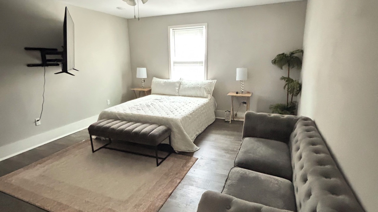 Photo of Bedroom in Kenner - Louis Armstrong International Airport