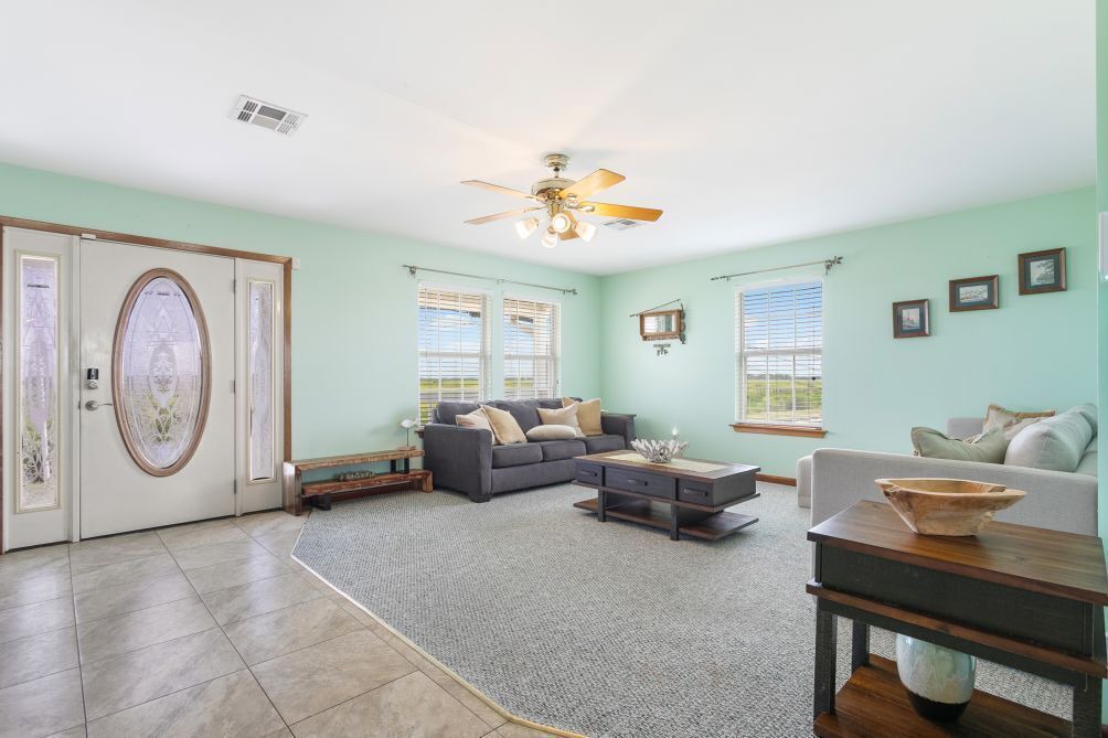 Photo of Livingroom in Slidell