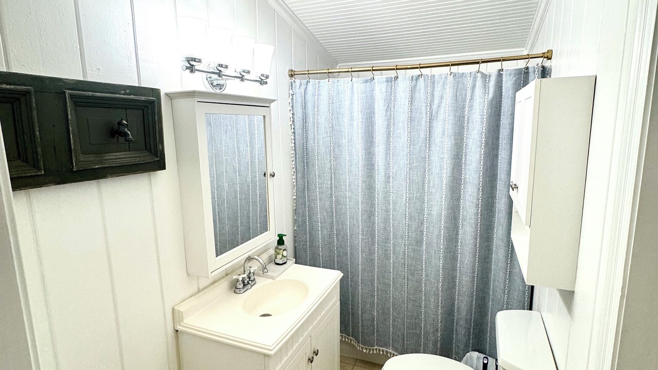 Photo of Bathroom in Shoreline Park