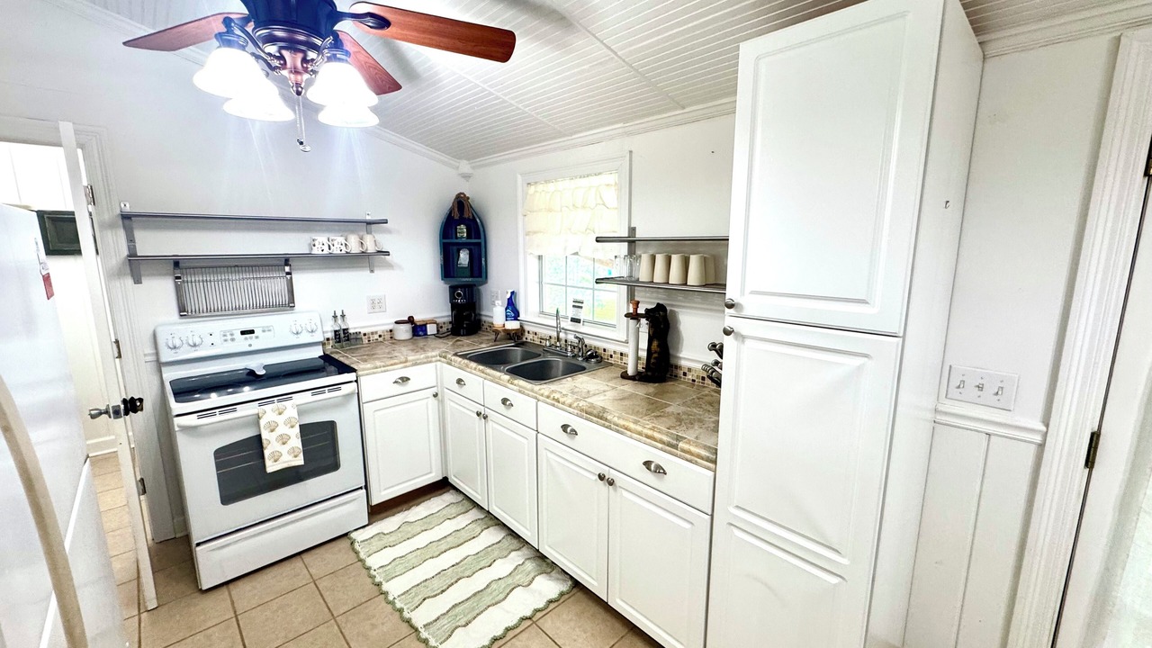 Photo of Kitchen in Shoreline Park