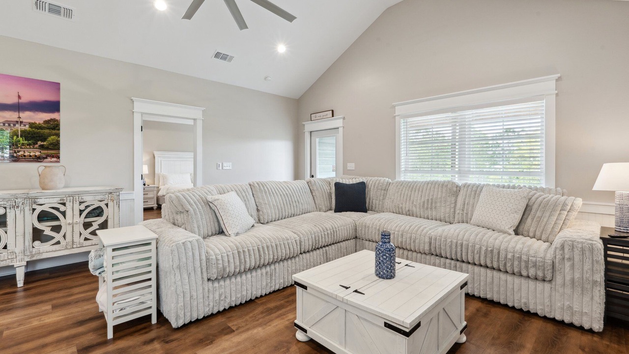 Photo of Livingroom in Shoreline Park