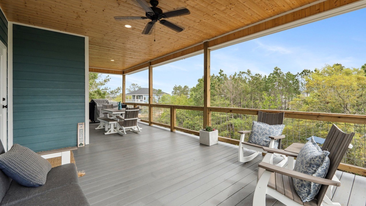 Photo of Patio Balcony in Shoreline Park
