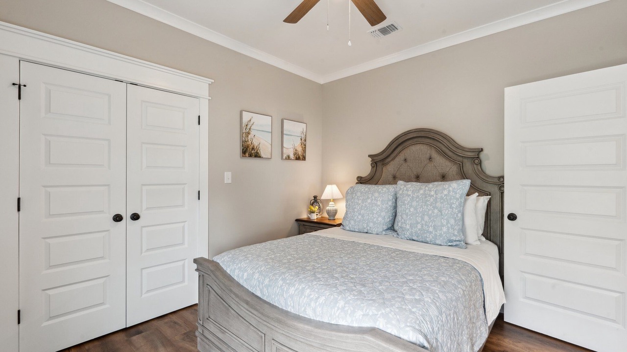 Photo of Bedroom in Shoreline Park
