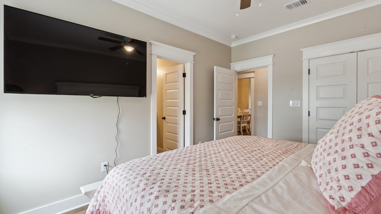 Photo of Bedroom in Shoreline Park