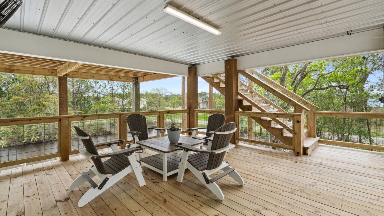 Photo of Patio Balcony in Shoreline Park