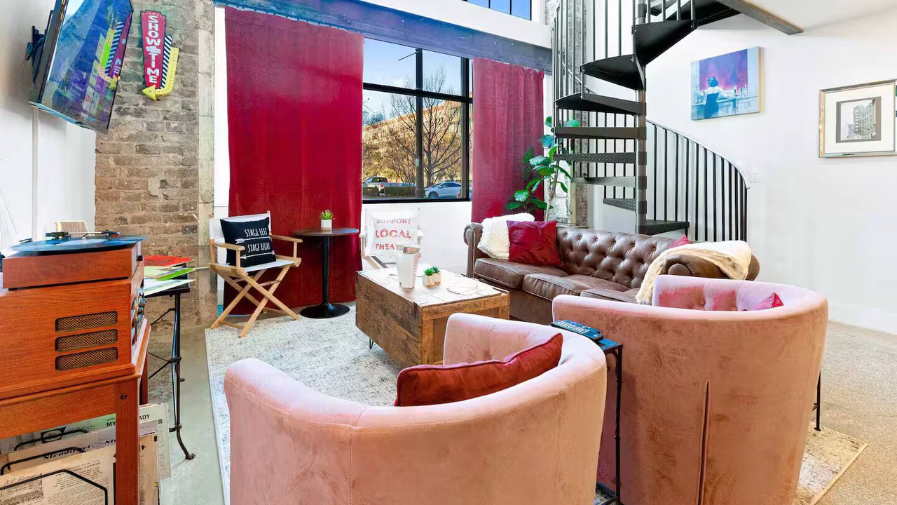 Photo of Livingroom in Central City