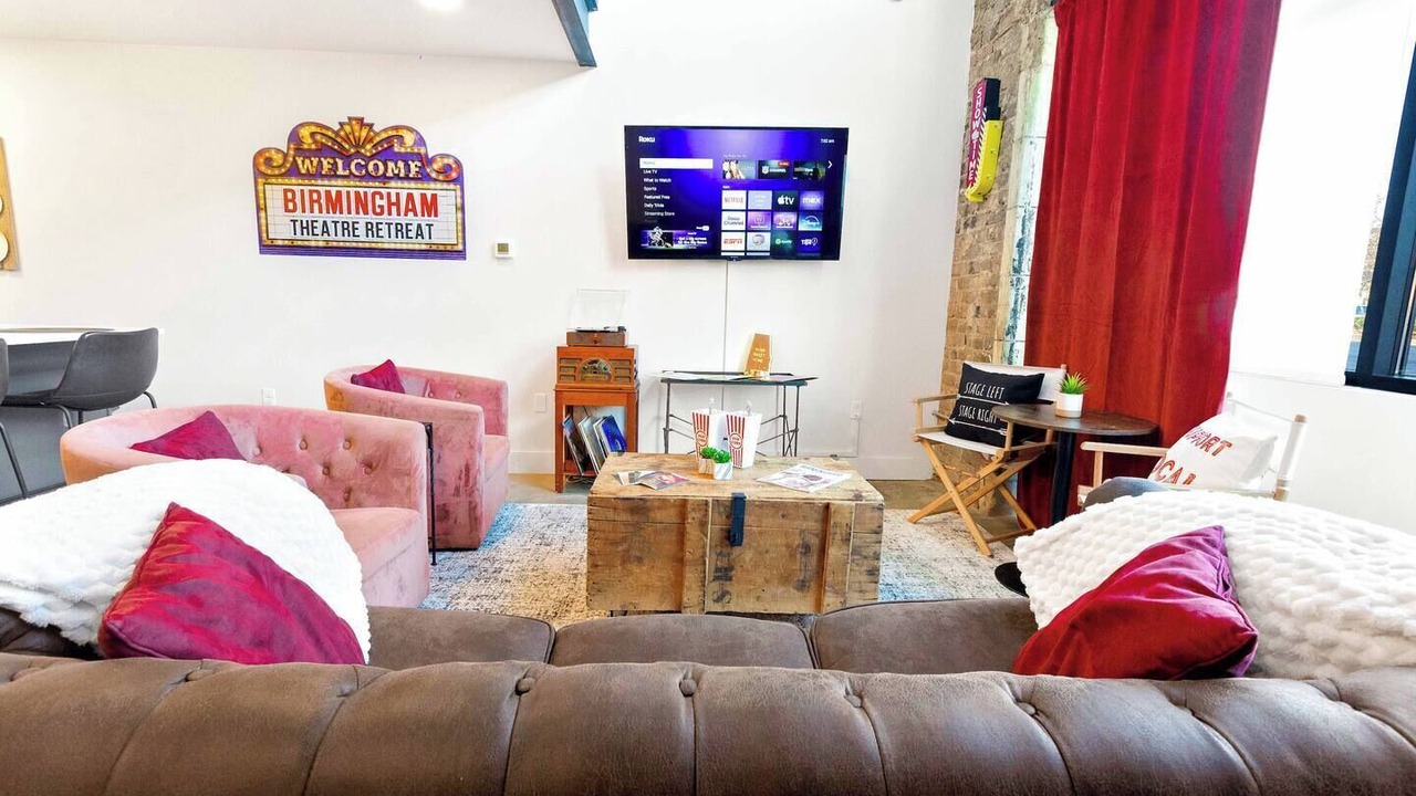 Photo of Livingroom in Central City
