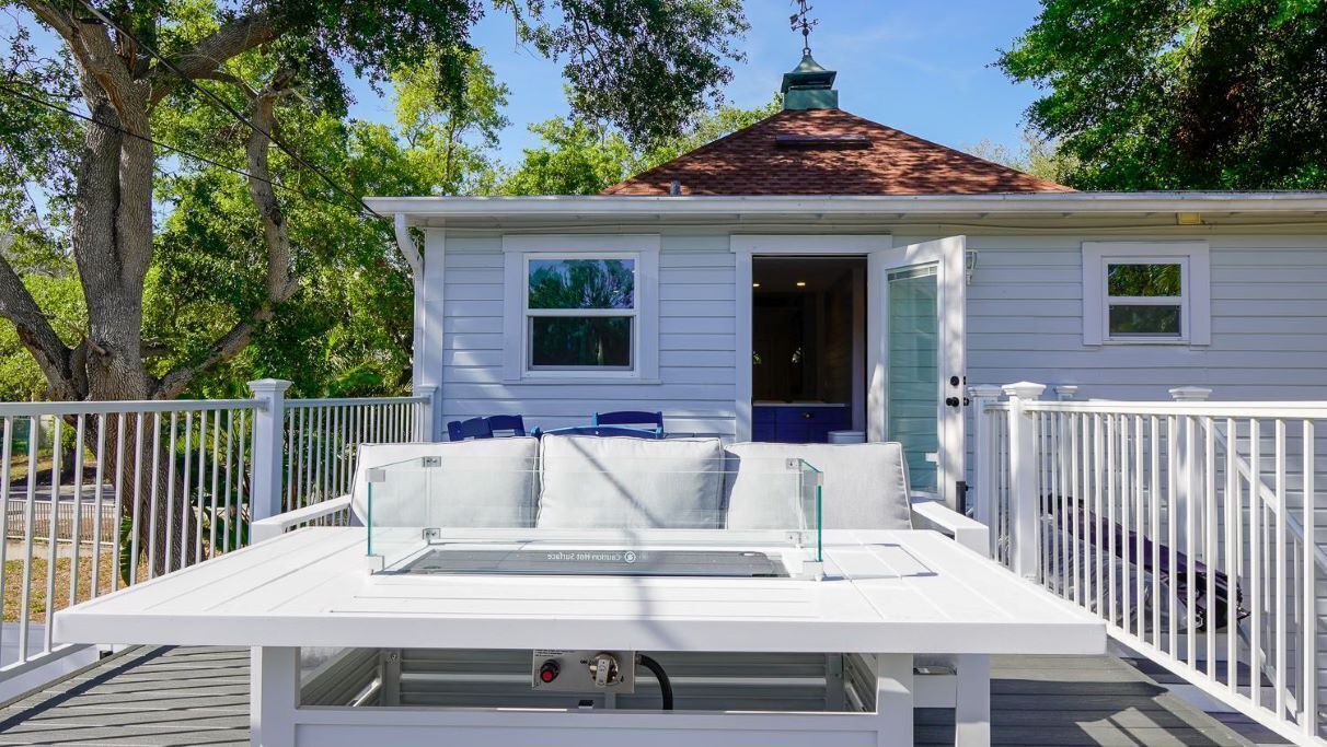 Photo of Patio Balcony in Bartlett Park