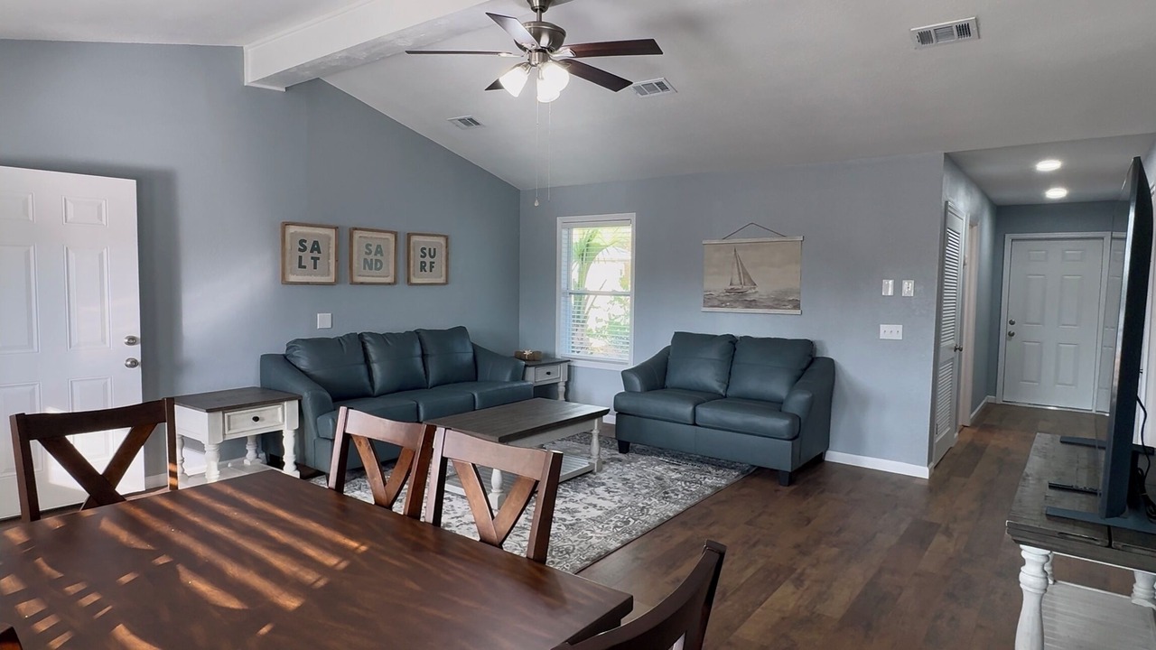 Photo of Livingroom in Parker