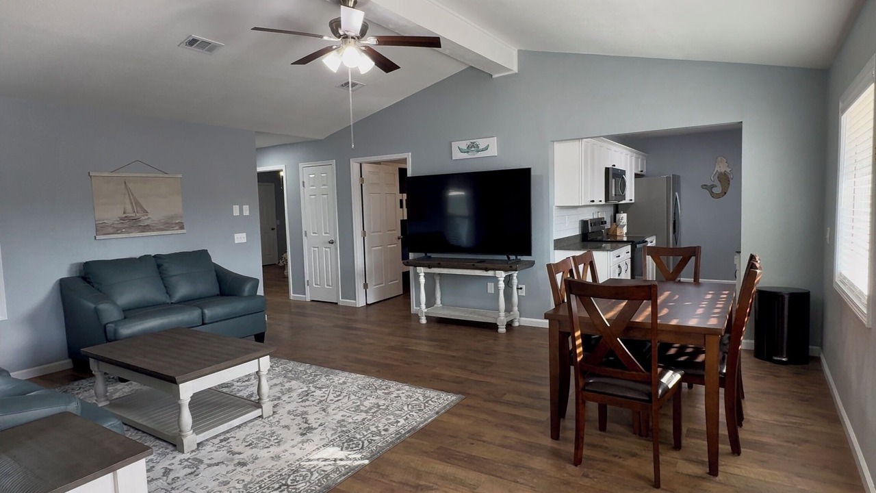 Photo of Livingroom in Parker