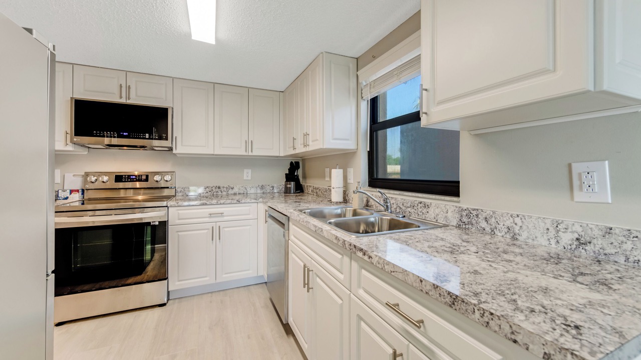 Photo of Kitchen in Avalon by the Sea