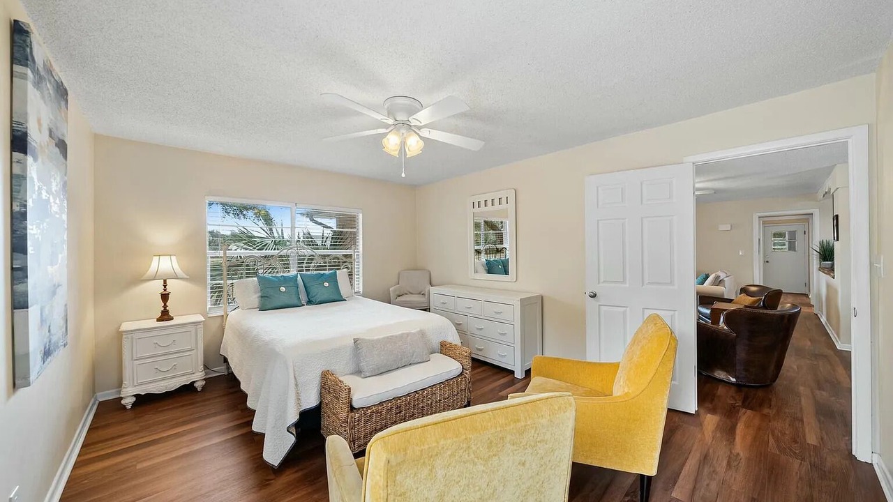 Photo of Bedroom in Laguna Beach Estates