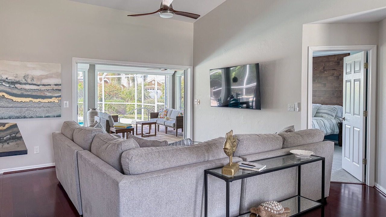 Photo of Livingroom in Crown Pointe