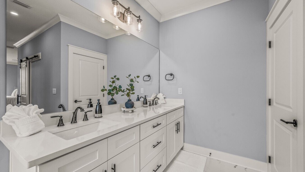 Photo of Bathroom in Navarre