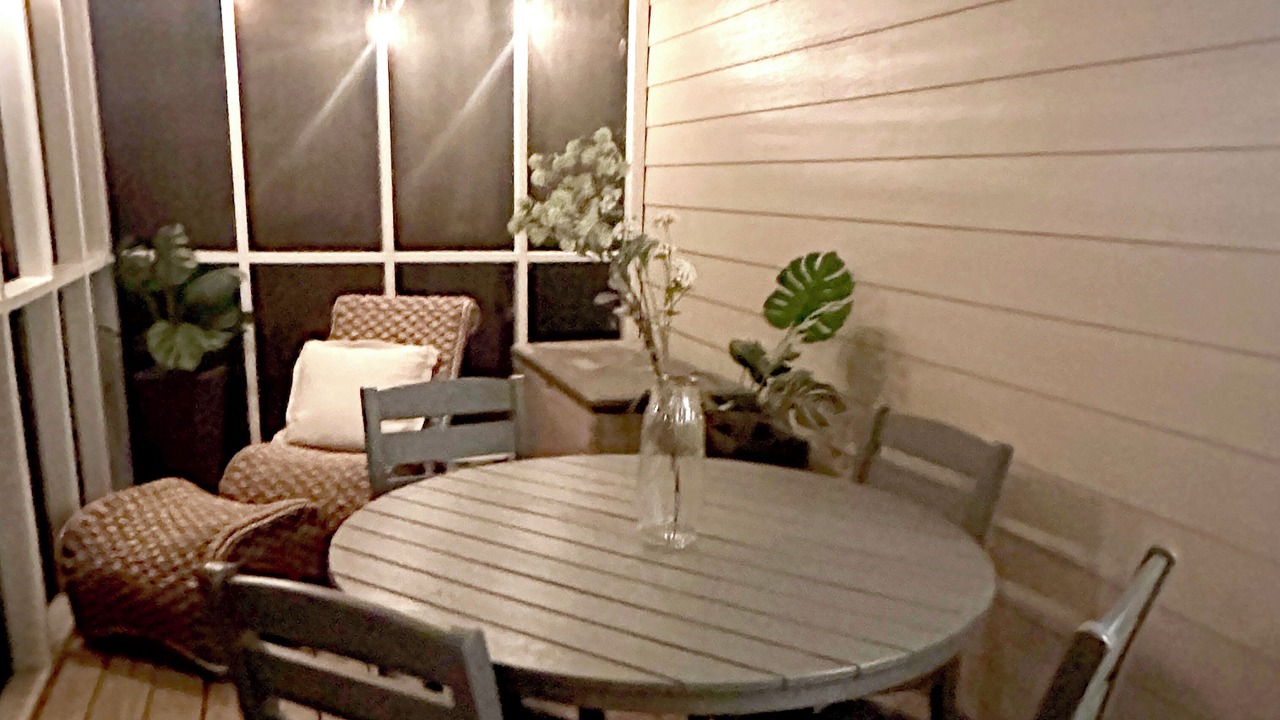 Photo of Outdoor in White's Gulfview
