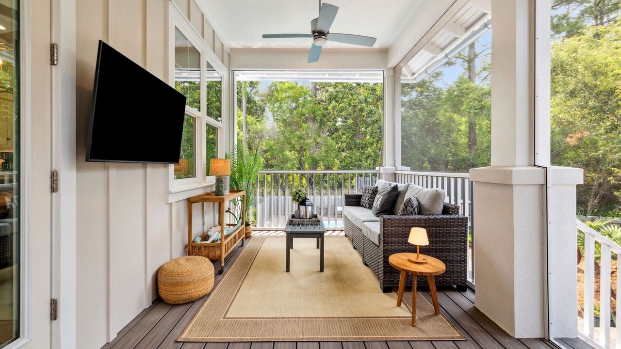 Photo of Livingroom in Gulfview Heights
