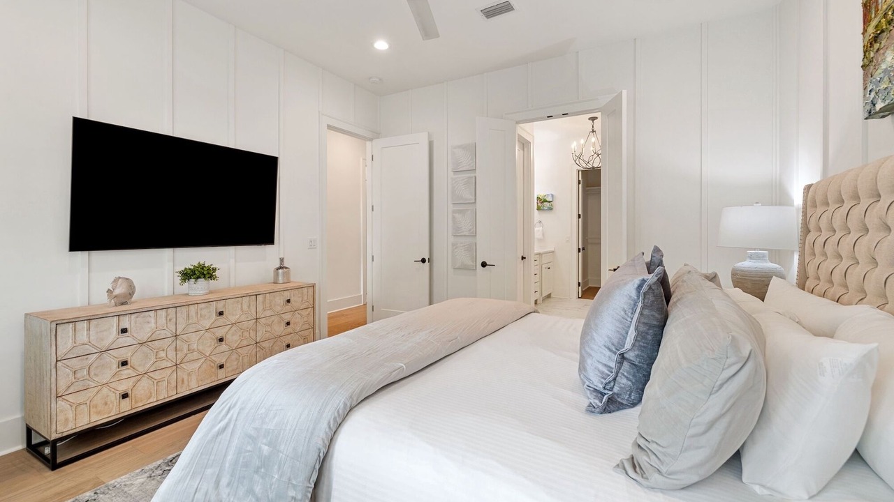 Photo of Bedroom in Gulfview Heights
