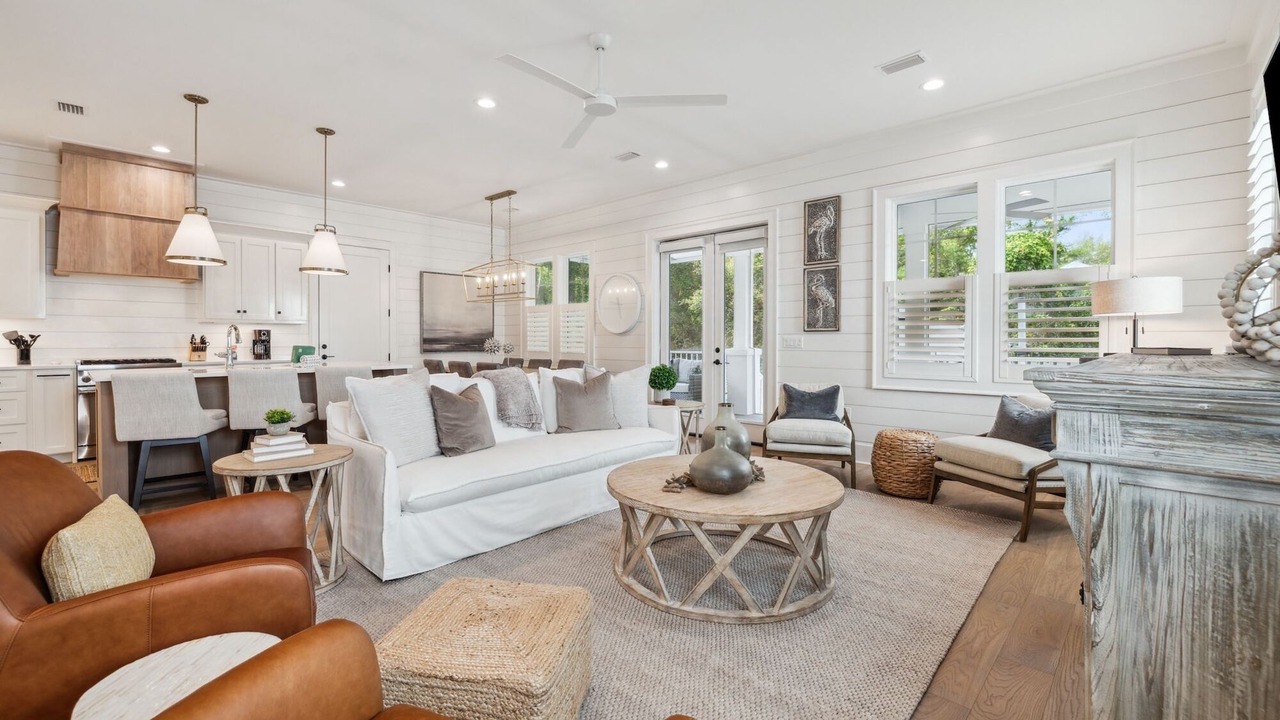 Photo of Livingroom in Gulfview Heights