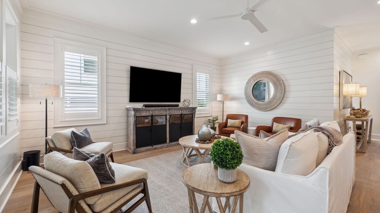 Photo of Livingroom in Gulfview Heights