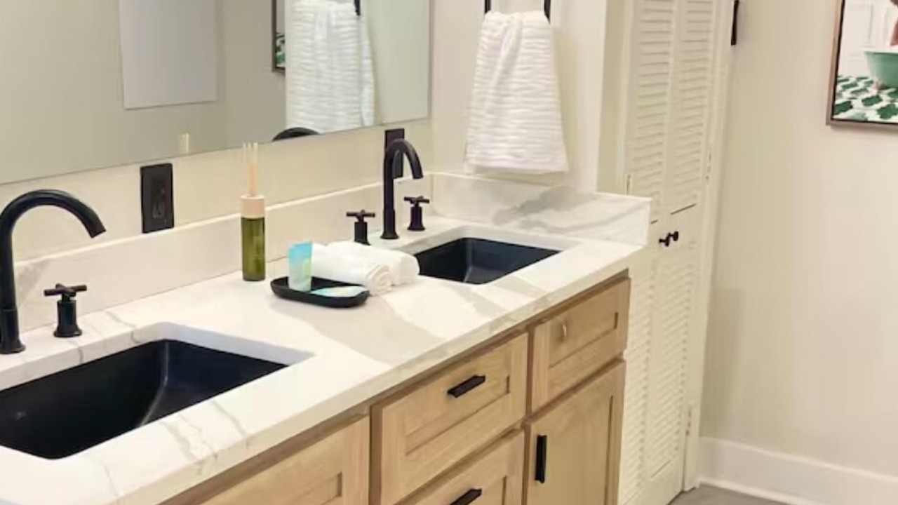 Photo of Bathroom in Highlands - Perkins