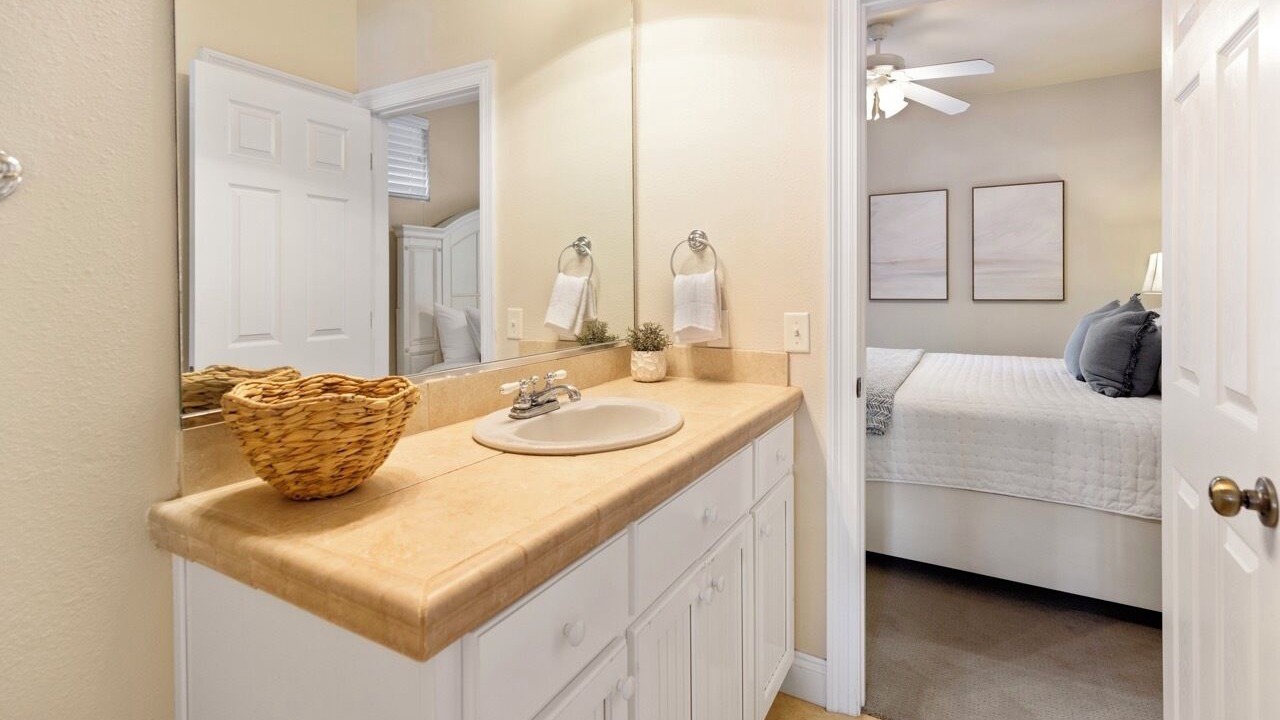 Photo of Bathroom in Summer Breeze