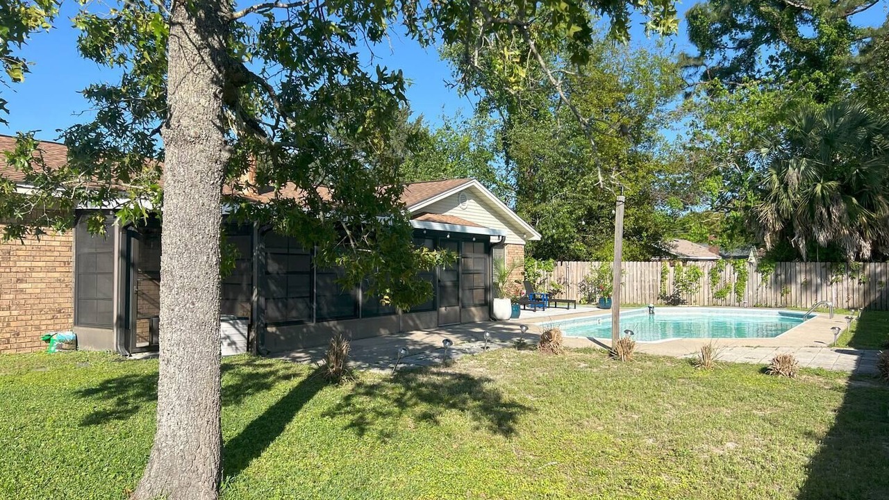 Photo of Outdoor in Northeast Pensacola