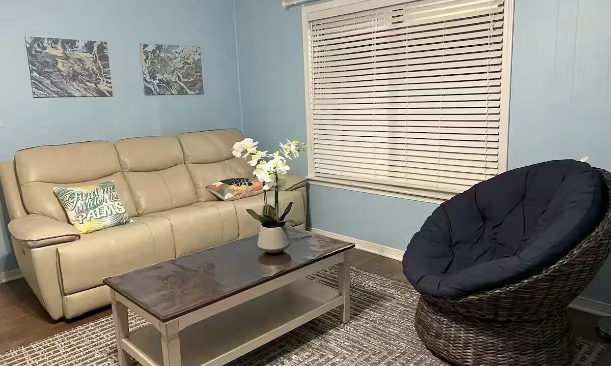 Photo of Livingroom in Northeast Pensacola