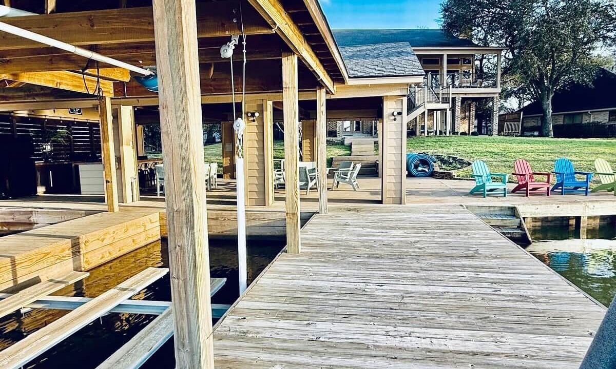 Photo of Patio Balcony in April Sound