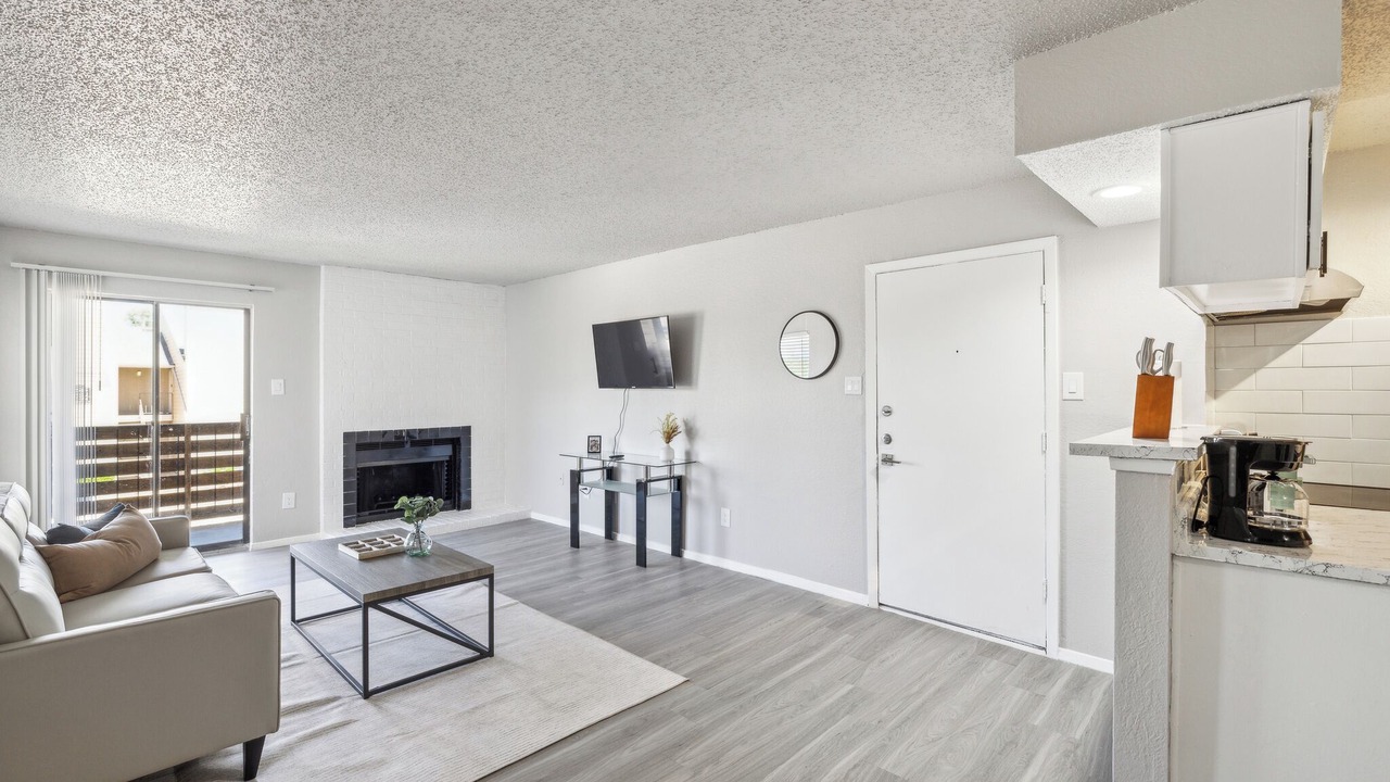 Photo of Livingroom in North Arlington