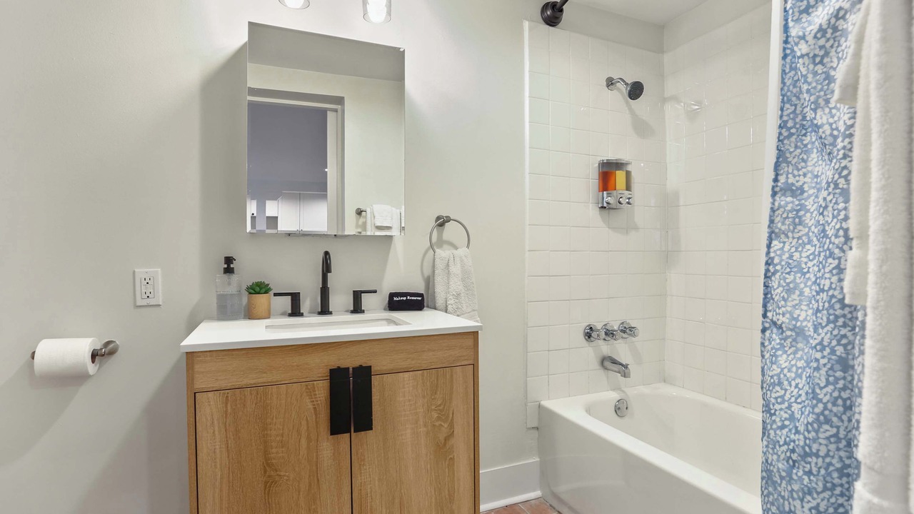 Photo of Bathroom in Leonidas