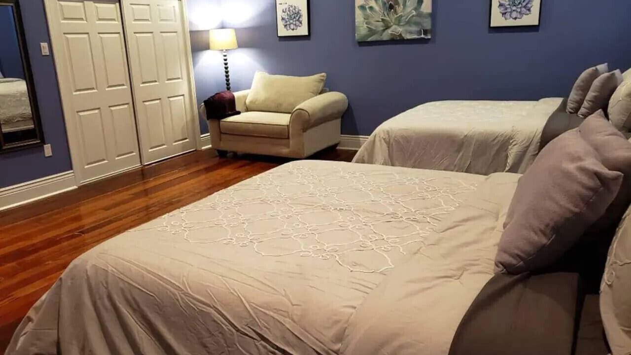 Photo of Bedroom in Algiers Point