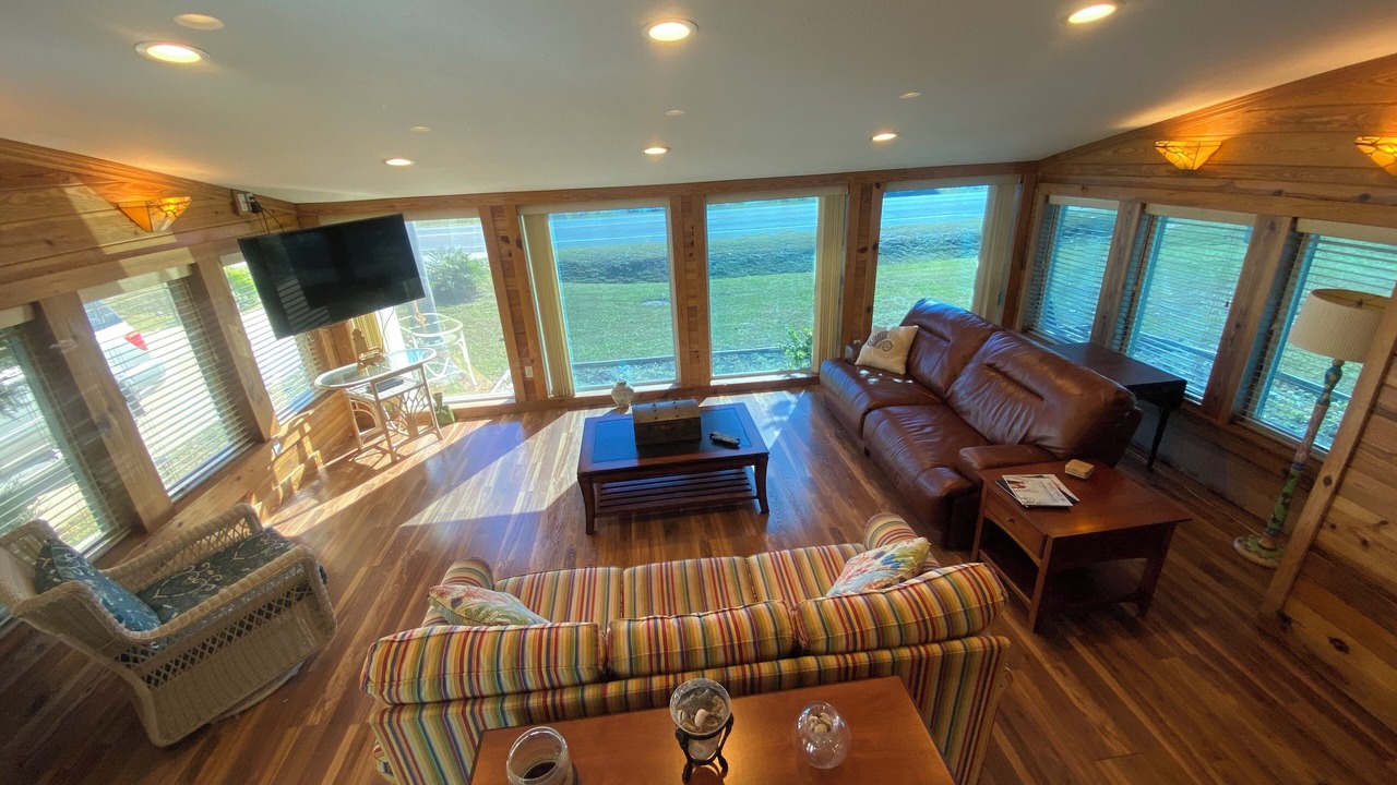 Photo of Livingroom in Eastpoint