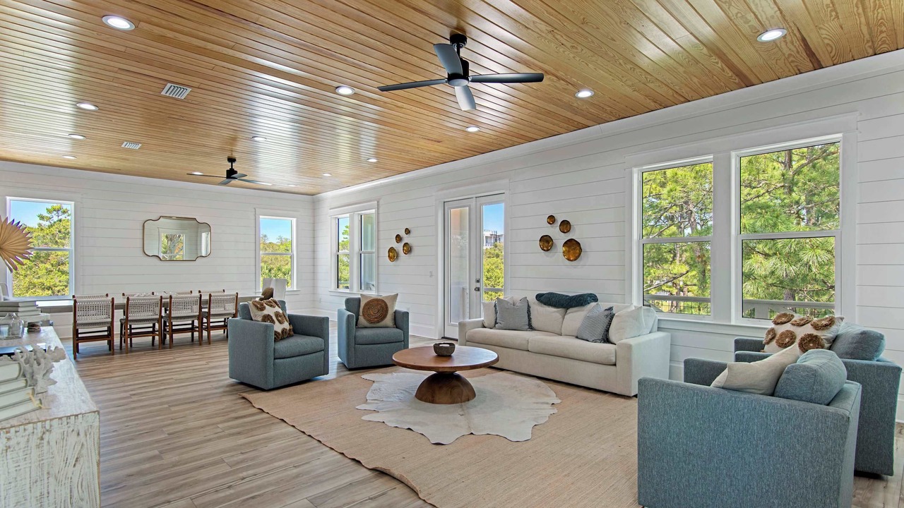 Photo of Livingroom in Dune Allen Beach